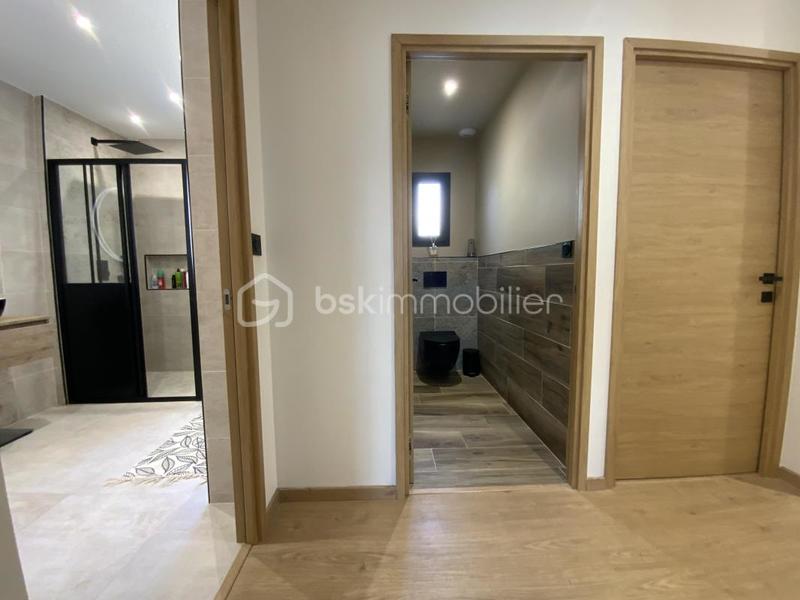 Maison - 180 m² - 6 pièces