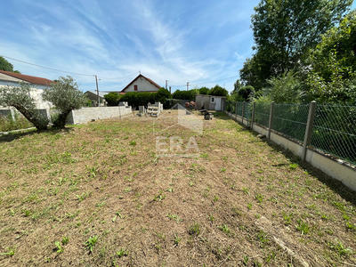 Terrain - 1 074 m²
