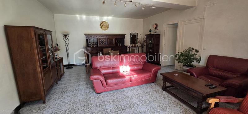 Maison ancienne - 222 m² - 8 pièces