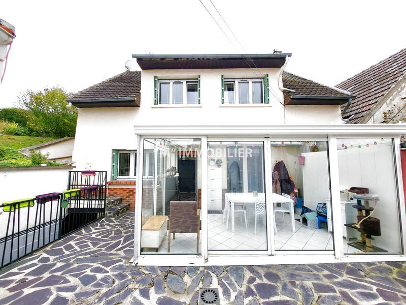 Maison - 93 m² - 4 pièces