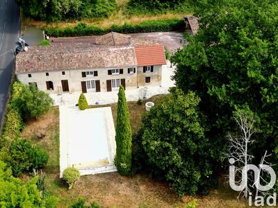 Maison - 200 m² - 6 pièces