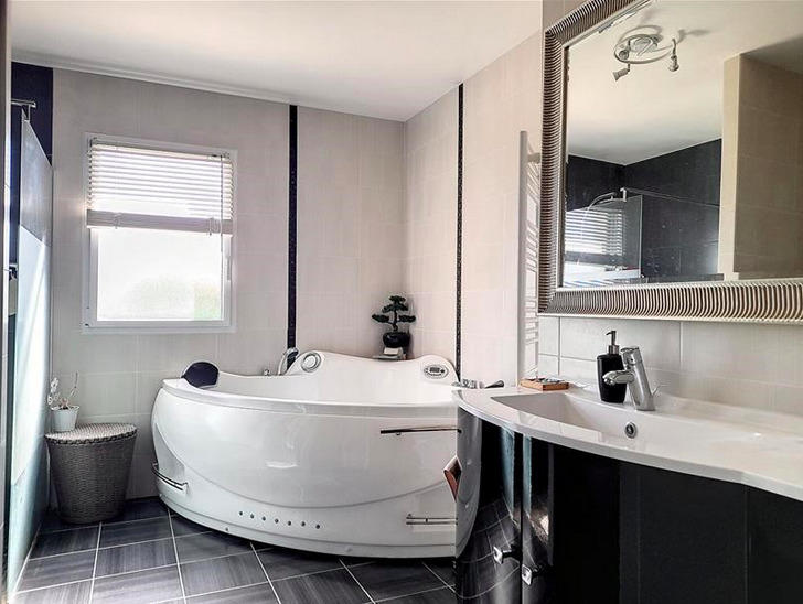 Maison - 139 m² - 5 pièces