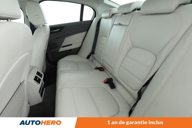 Jaguar Xe 2.0d E-Performance Prestige 163 ch