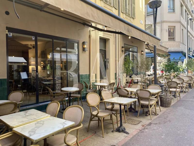 Appartement - 110 m² - 5 pièces