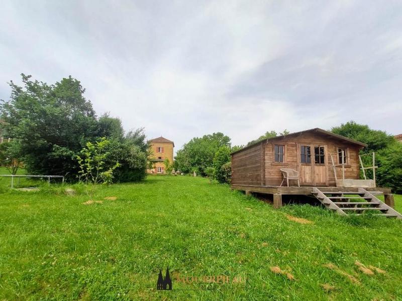 Demeure - 765 m² - 22 pièces