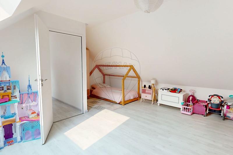 Maison - 131 m² - 7 pièces