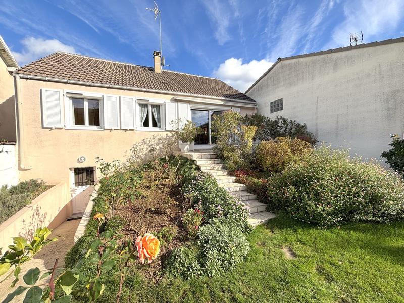 Maison - 77 m² - 4 pièces