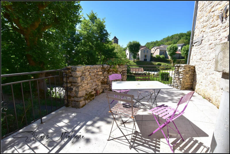 Maison traditionnelle - 157 m² - 6 pièces