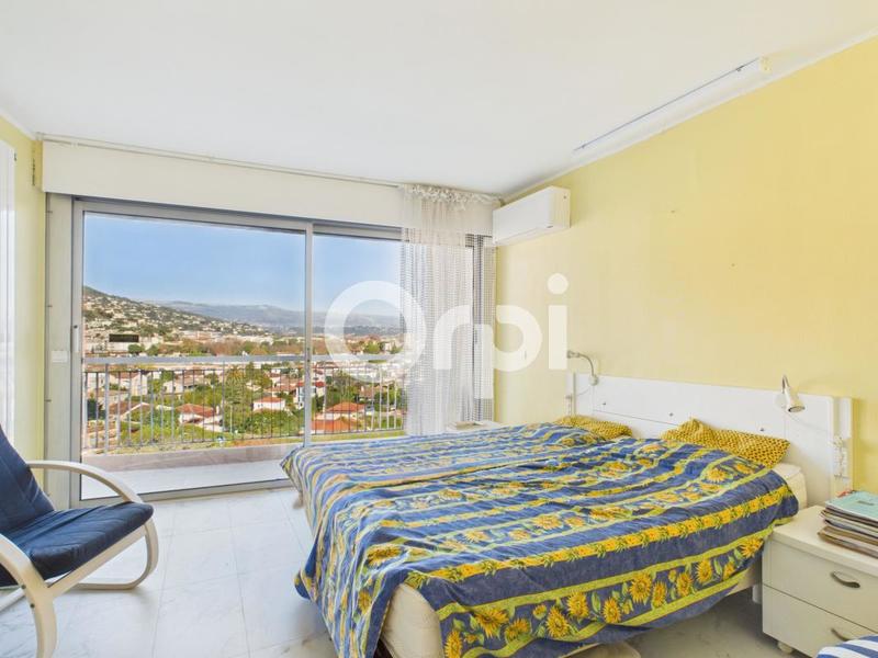 Appartement - 77 m² - 3 pièces