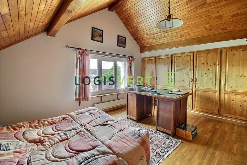 Maison - 159 m² - 7 pièces