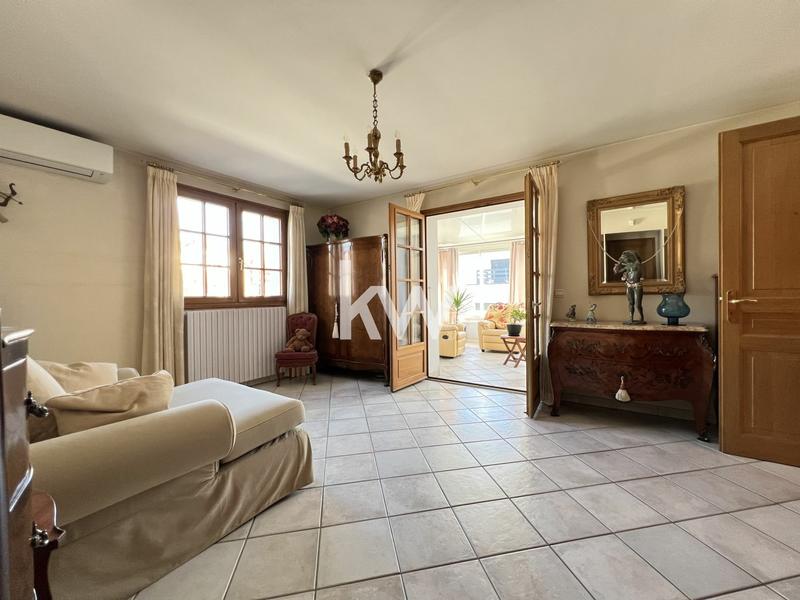 Maison de maîtres - 355 m² - 9 pièces