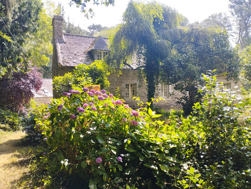 Maison - 281 m² - 9 pièces