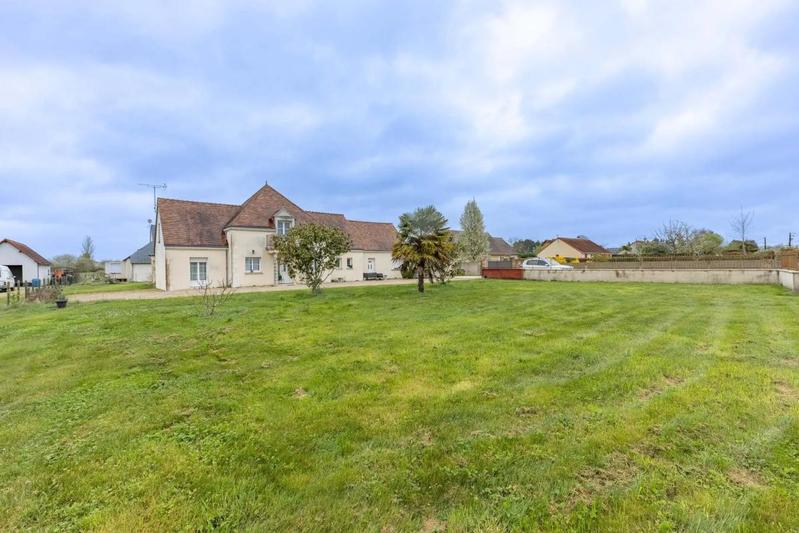 Maison - 174 m² - 8 pièces