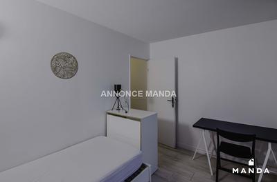 Chambre - 10 m² - 5 pièces