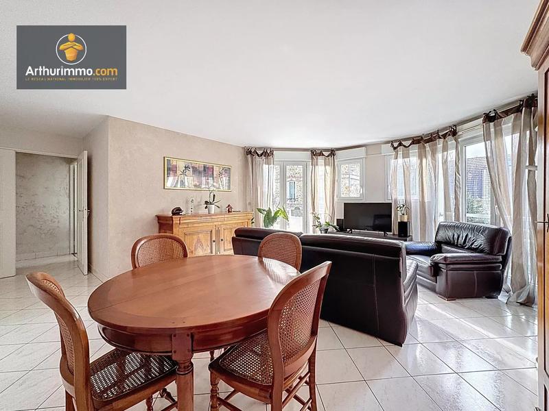 Appartement - 90 m² - 4 pièces