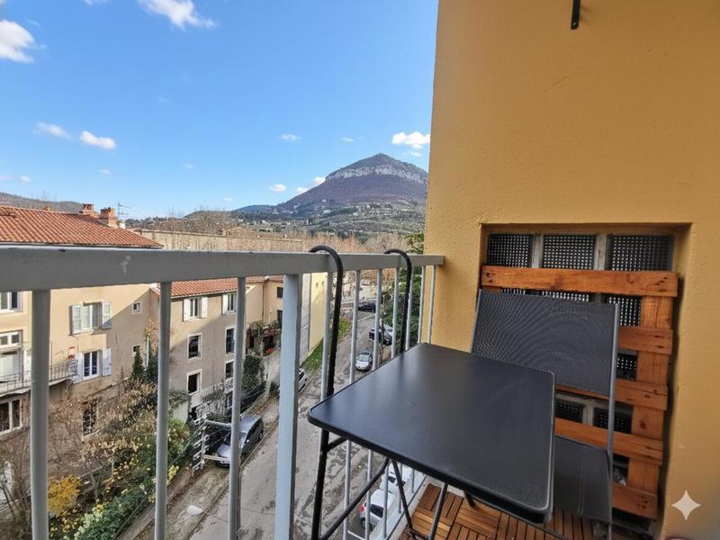 Appartement - 81 m² - 4 pièces