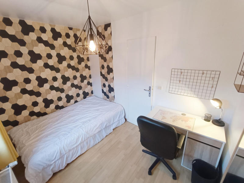 Maison - 80 m² - 5 pièces