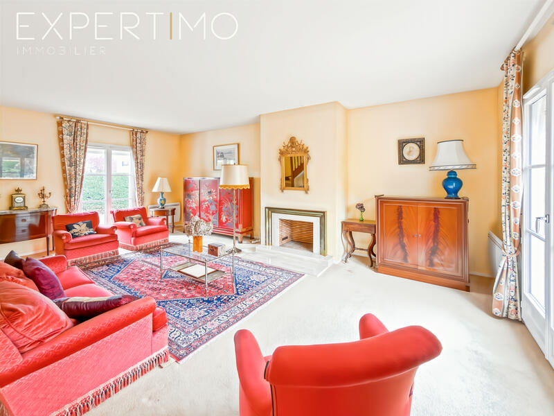 Maison - 156 m² - 8 pièces