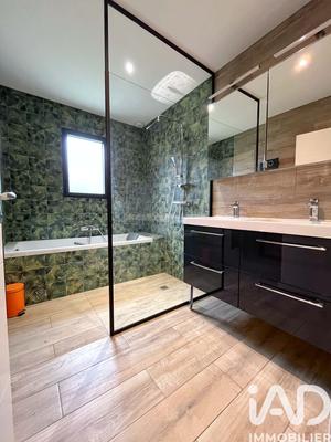 Maison - 122 m² - 5 pièces