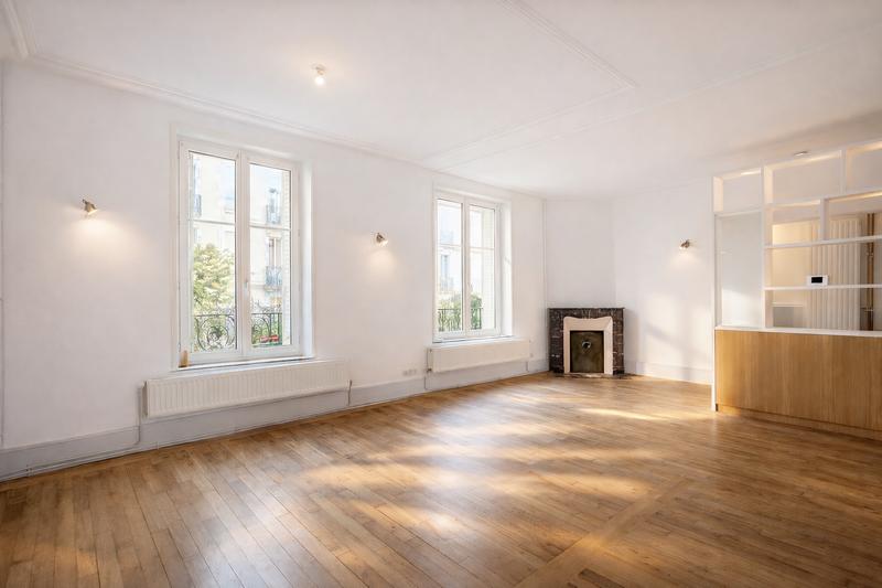 Maison - 240 m² - 10 pièces