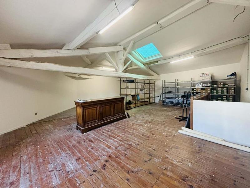 Immeuble - 140 m² - 3 pièces