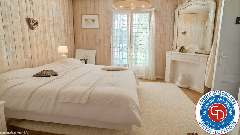 Maison - 93 m² - 5 pièces