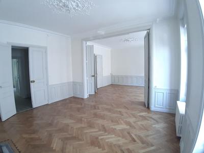 Appartement - 167 m² - 5 pièces