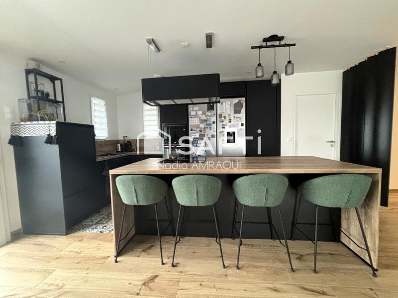 Maison - 171 m² - 7 pièces