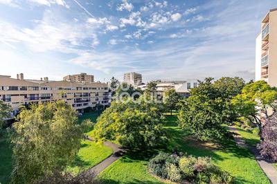 Appartement - 84 m² - 4 pièces