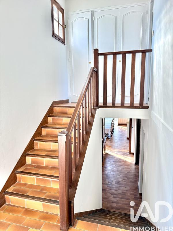 Maison - 122 m² - 7 pièces