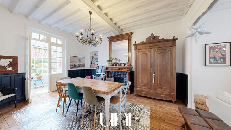 Maison - 164 m² - 6 pièces