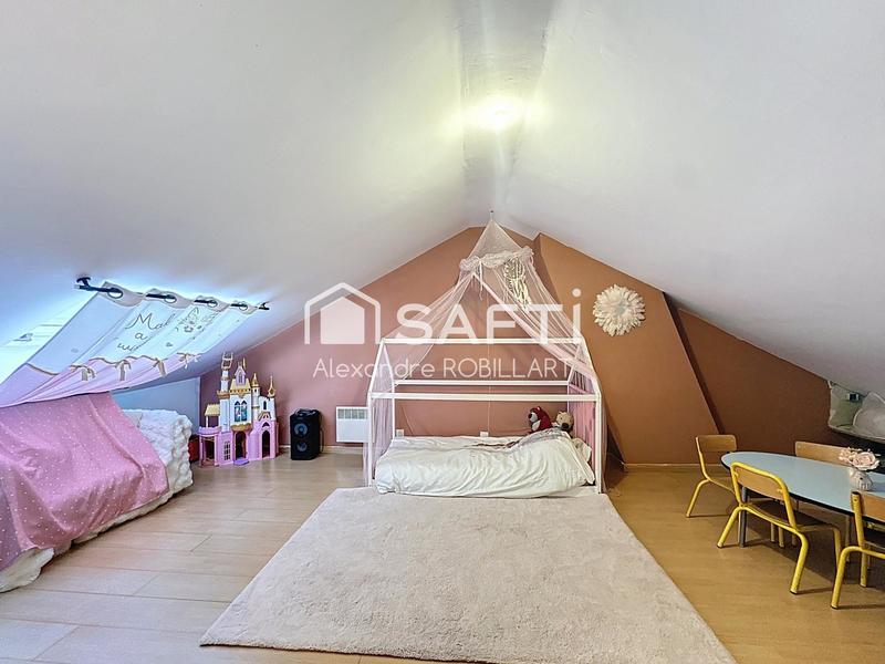 Maison - 97 m² - 5 pièces