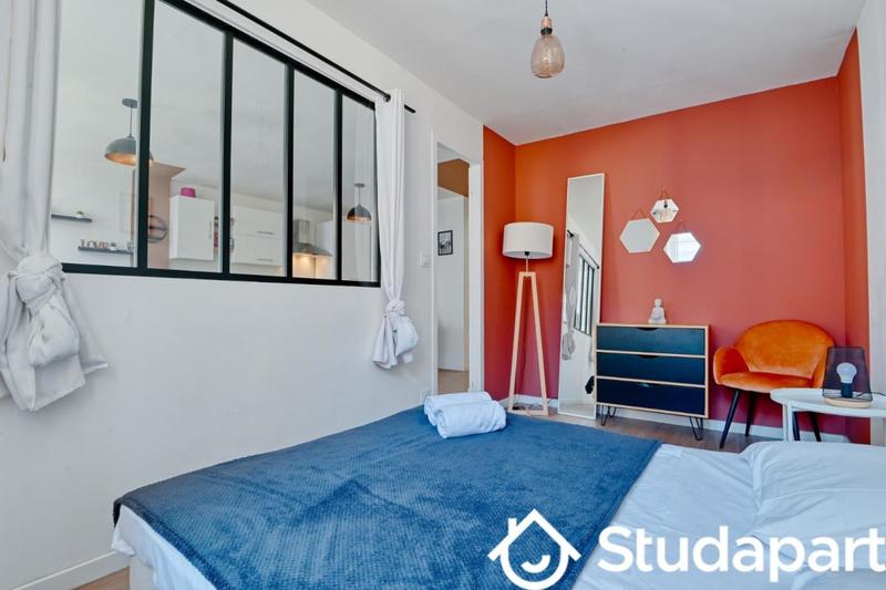 Chambre - 9 m² - 1 pièce