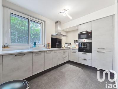 Maison - 92 m² - 5 pièces