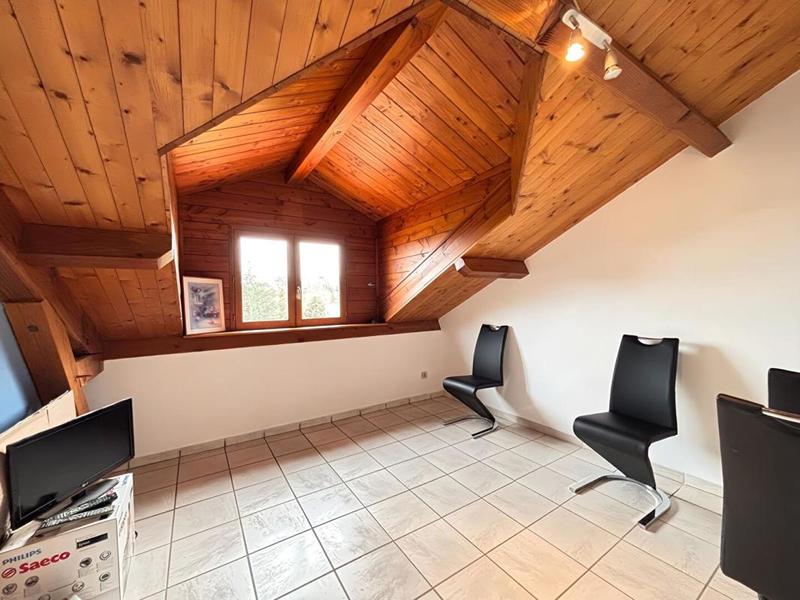 Maison - 190 m² - 8 pièces