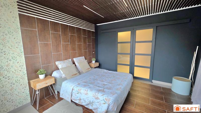 Maison - 180 m² - 7 pièces