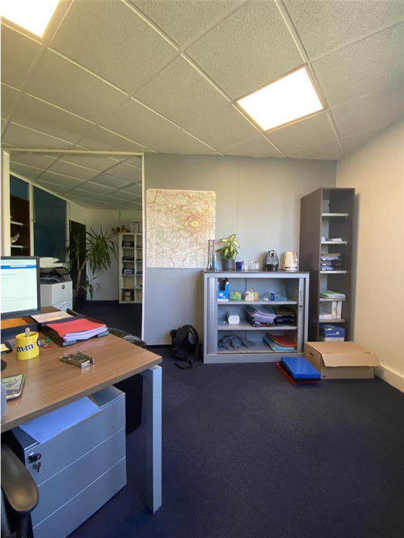 Bureau - 59 m²