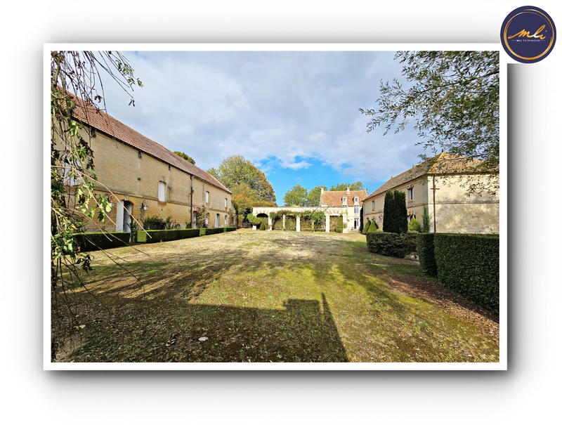 Manoir - 340 m² - 8 pièces