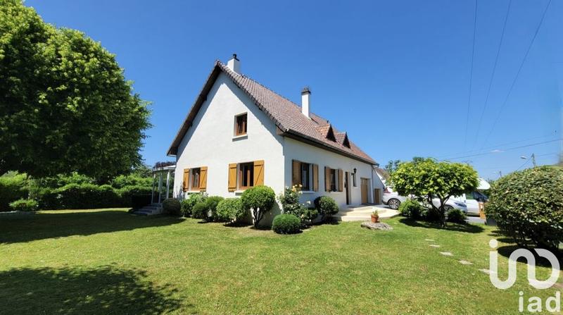 Maison - 222 m² - 7 pièces