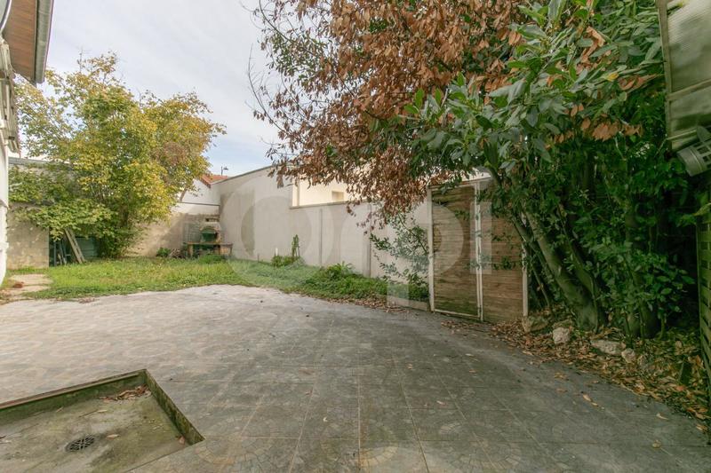 Maison - 177 m² - 7 pièces