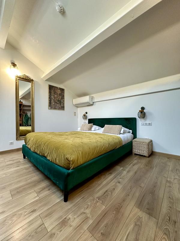 Fonds de commerce - 349 m²