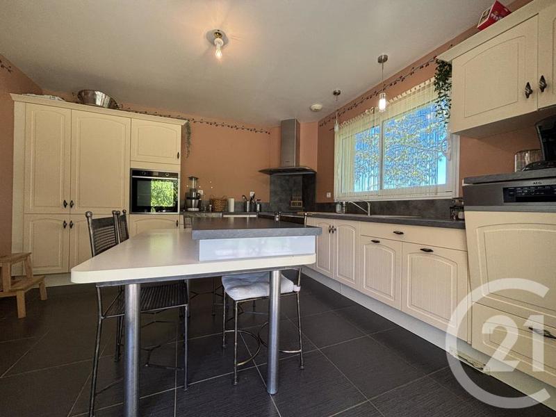 Maison - 144 m² - 6 pièces