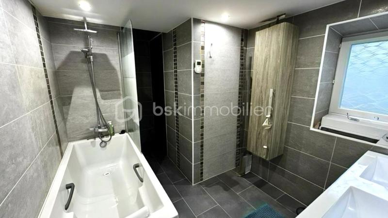 Maison - 76 m² - 4 pièces