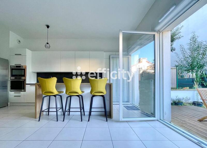 Maison - 95 m² - 4 pièces