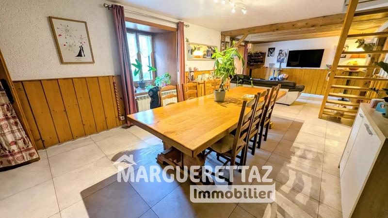 Maison - 180 m² - 6 pièces