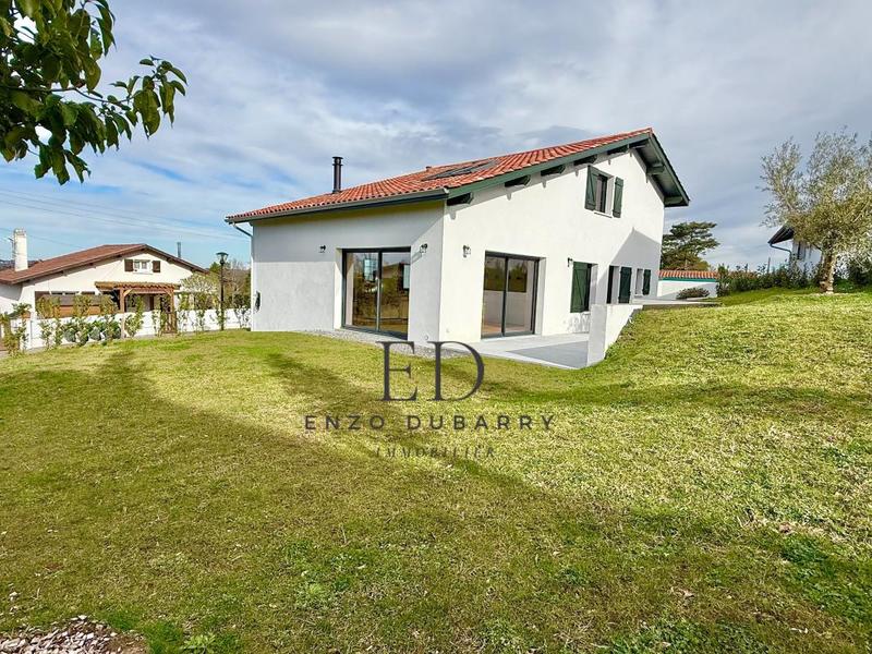 Maison - 145 m² - 5 pièces