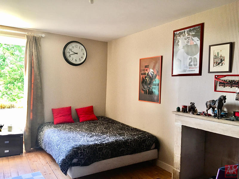 Maison - 300 m² - 10 pièces