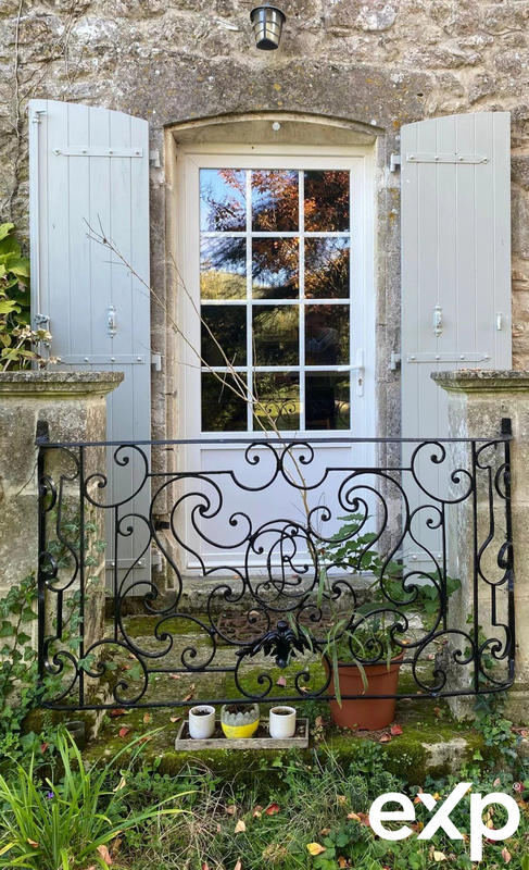 Maison - 594 m² - 15 pièces