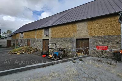 Maison - 270 m² - 11 pièces