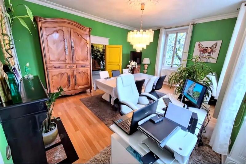 Maison - 300 m² - 7 pièces